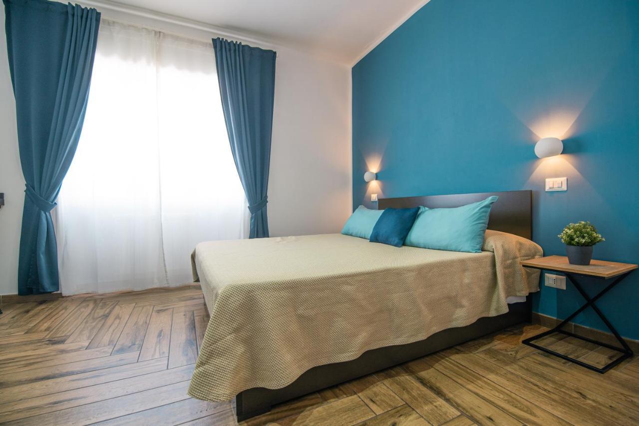Hub Ferroviario - 12 Posti Letto Per Il Tuo Gruppo A Napoli Con Wifi E Netflix Bed & Breakfast Exterior photo
